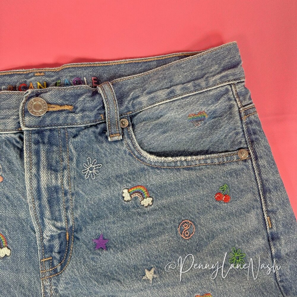 American Eagle Denim '90s Boyfriend Short Embroidered Indigo - Picture 5 of 12